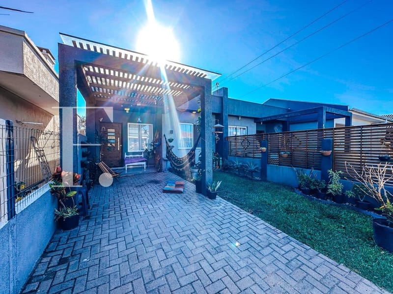 Casa com 74m², 2 dormitórios, 1 suíte, 1 vaga, no bairro Rainha do Mar em Xangri-Lá