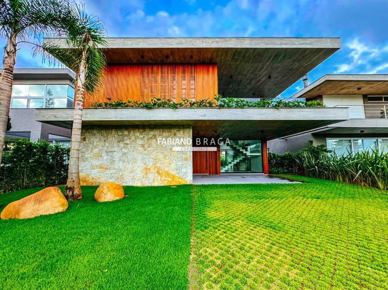 Casa Condomínio com 350m², 5 dormitórios, 5 suítes, 3 vagas, La Plage em Xangri-Lá