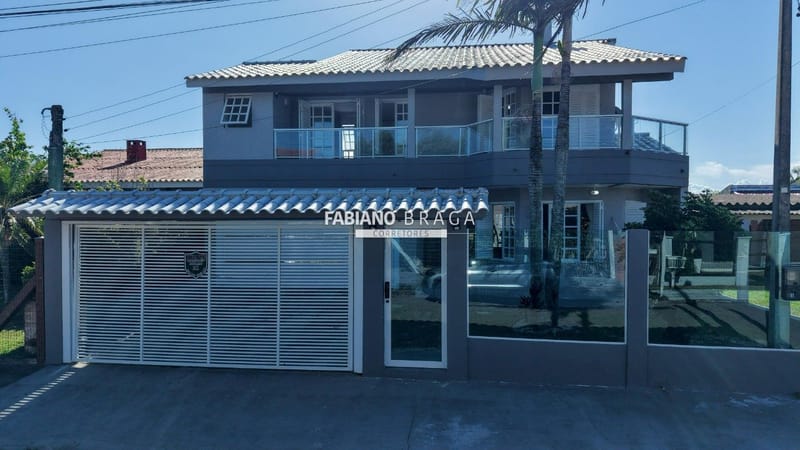 Casa com 286m², 5 dormitórios, 3 suítes, 2 vagas, no bairro Rainha do Mar em Xangri-Lá