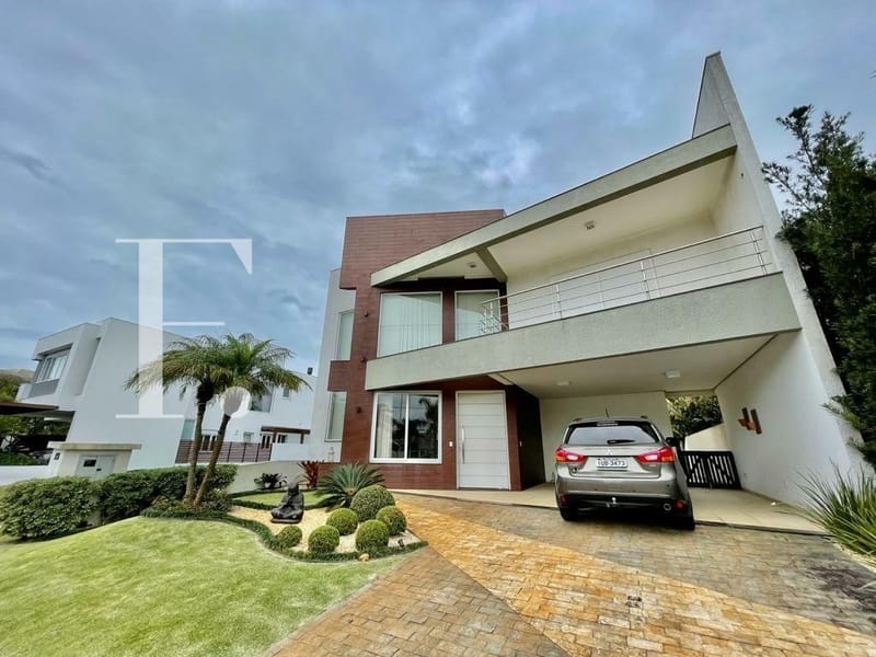 Sobrado com 285m², 5 dormitórios, 5 suítes, 2 vagas, Condado de Capão em Capão da Canoa