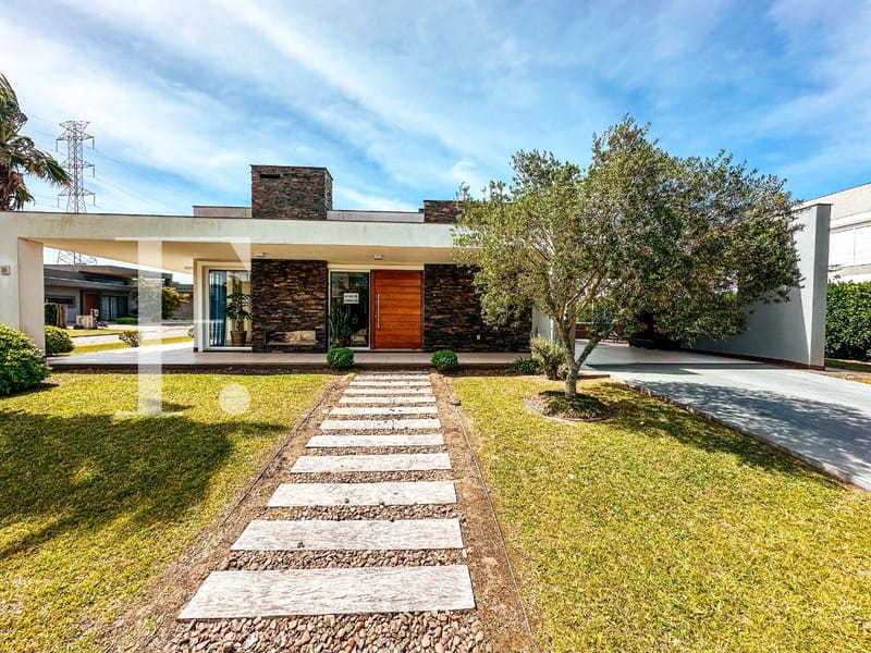 Casa Condomínio com 278m², 3 dormitórios, 3 suítes, 2 vagas, Lagoa do Passo em Osório