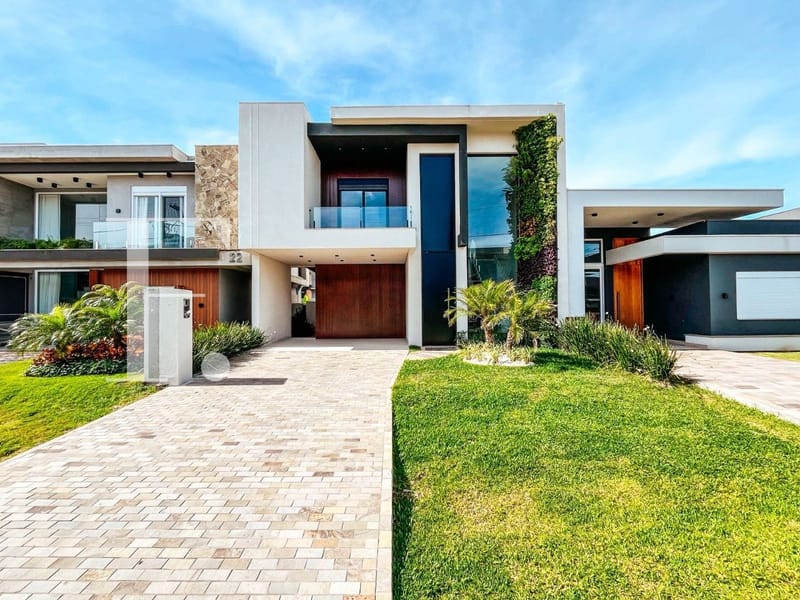 Sobrado com 250m², 4 dormitórios, 4 suítes, 2 vagas, Sunset em Xangri-Lá