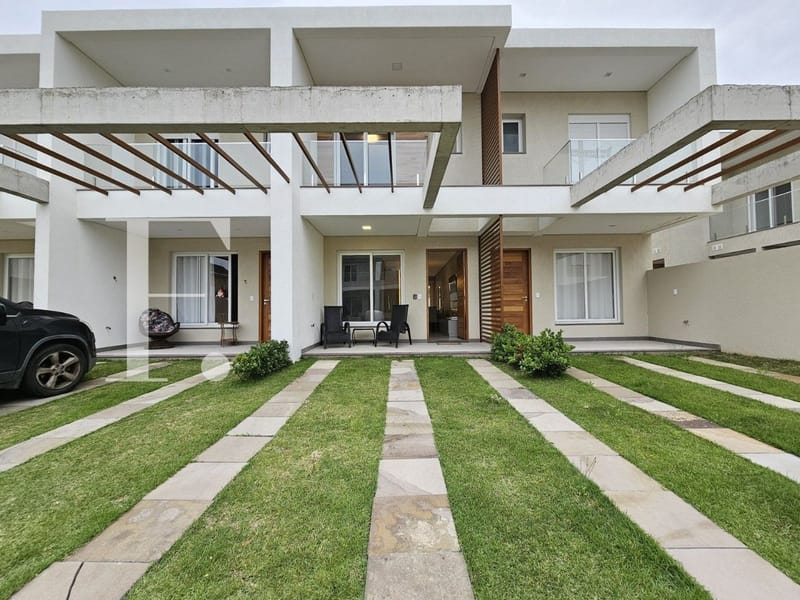 Sobrado com 119m², 2 dormitórios, 2 suítes, 2 vagas, Murano em Capão da Canoa