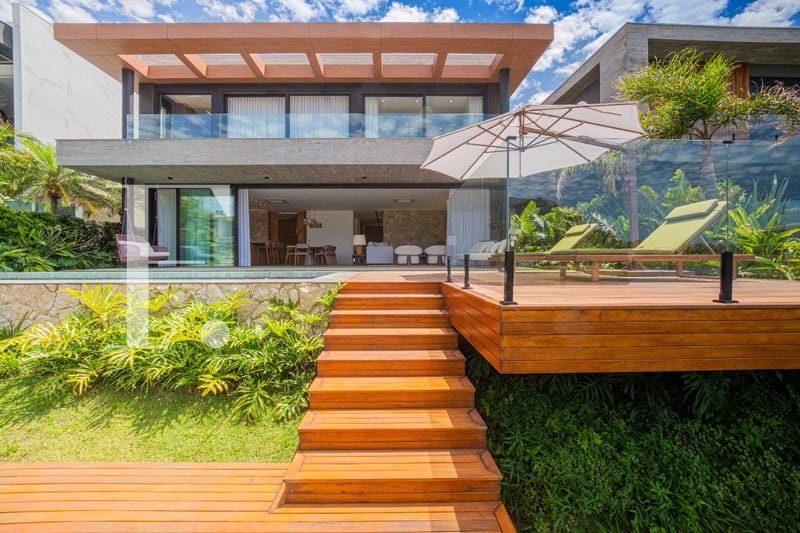 Sobrado com 497m², 5 dormitórios, 5 suítes, 2 vagas, Sense em Xangri-Lá