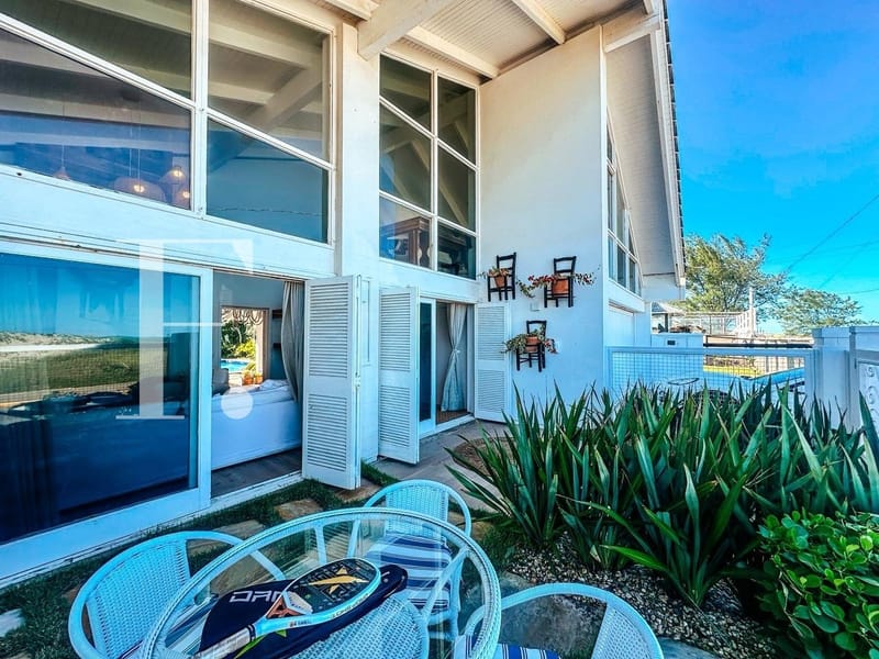 Casa com 280m², 5 dormitórios, 2 suítes, 2 vagas, no bairro Atlântida em Xangri-Lá