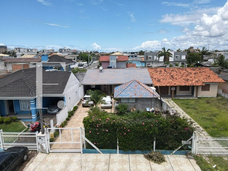 Casa com 148m², 3 dormitórios, 2 vagas, no bairro Zona Nova em Capão da Canoa