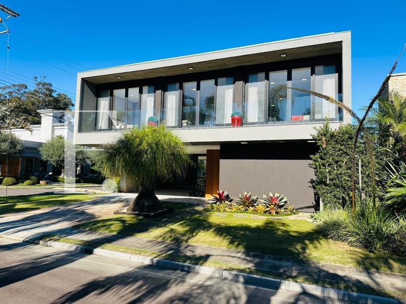 Sobrado com 263m², 4 dormitórios, 4 suítes, 2 vagas, Porto Coronado em Xangri-Lá