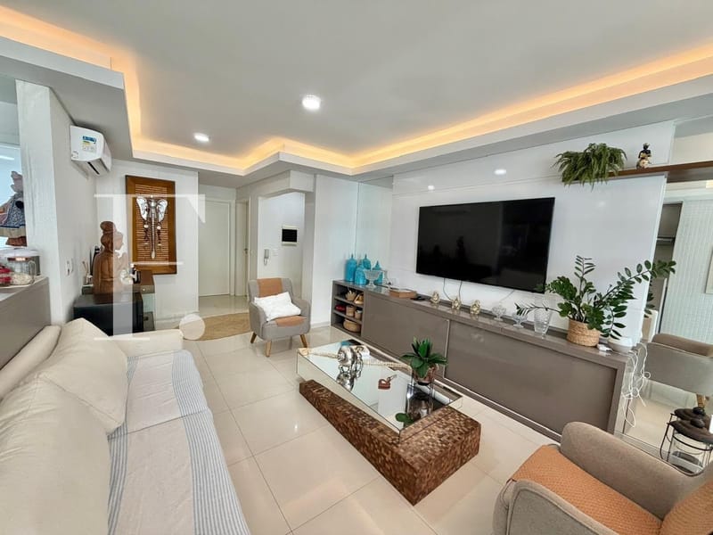 Apartamento com 84m², 2 dormitórios, 1 suíte, 1 vaga, Edifício Celebretty em Capão da Canoa