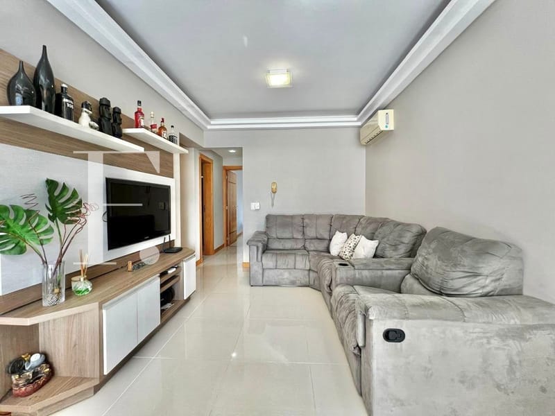 Apartamento com 77m², 2 dormitórios, 1 suíte, 1 vaga, La Perle em Capão da Canoa