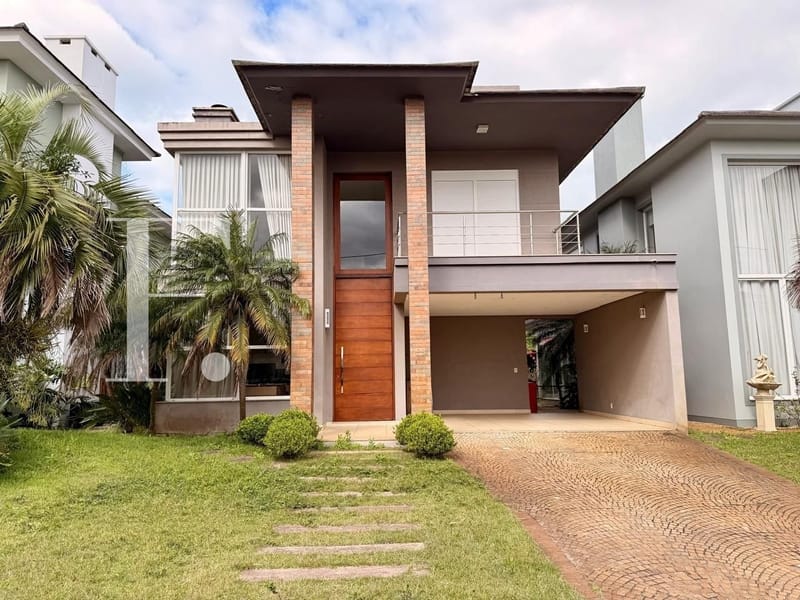 Sobrado com 224m², 4 dormitórios, 3 suítes, 2 vagas, Atlântico Villas Club em Atlântida Sul