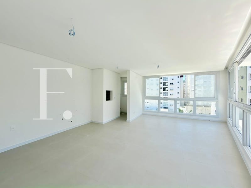 Apartamento com 101m², 3 dormitórios, 3 suítes, 2 vagas, Del Paine em Capão da Canoa