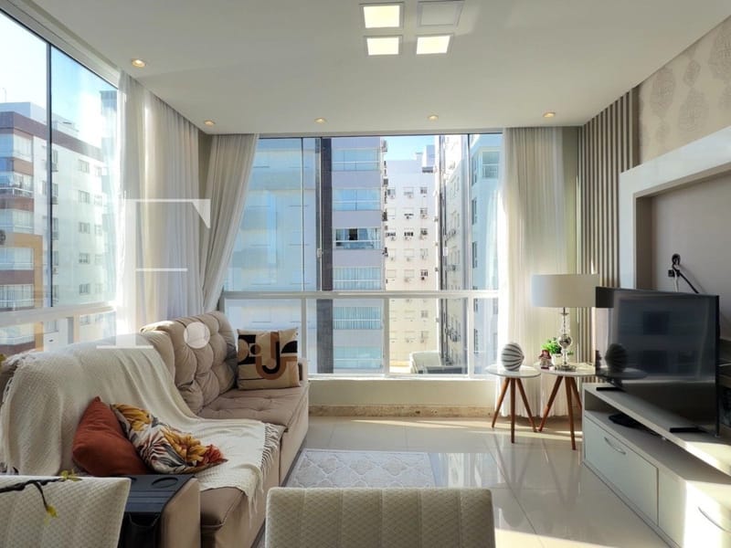 Apartamento com 84m², 3 dormitórios, 1 suíte, 1 vaga, Estevam Palace em Capão da Canoa