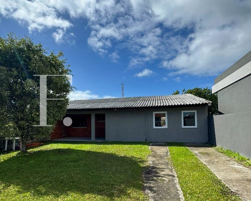Casa com 168m², 4 dormitórios, 1 suíte, 2 vagas, no bairro Centro em Xangri-Lá