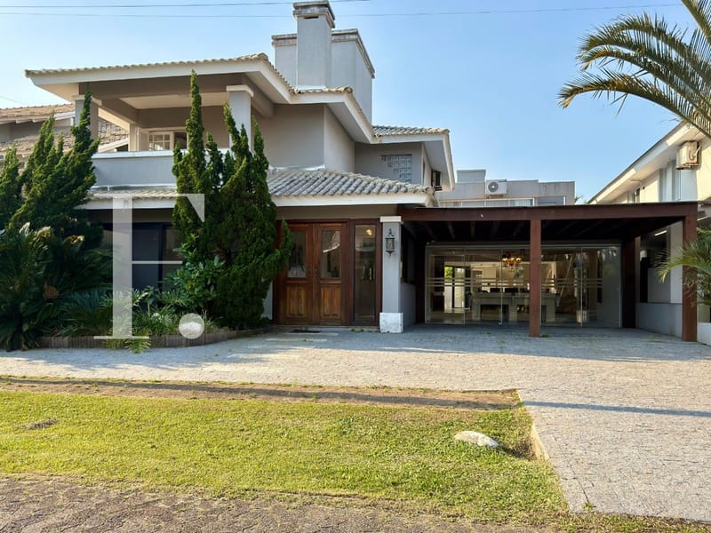 Sobrado com 322m², 4 dormitórios, 2 suítes, 2 vagas, Atlântida Lagos Park em Xangri-Lá