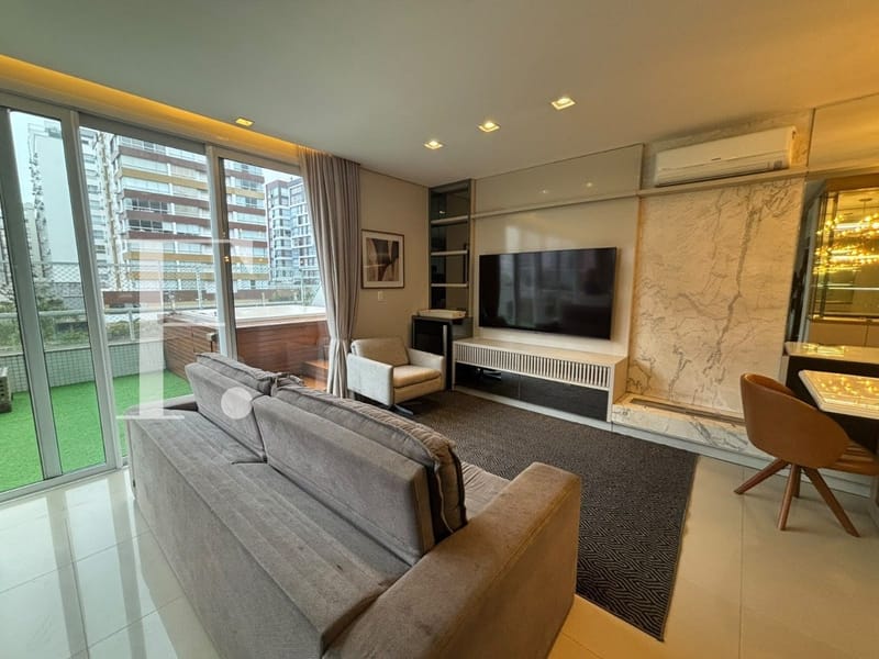 Apartamento com 130m², 3 dormitórios, 1 suíte, 2 vagas, Edifício Estella em Capão da Canoa