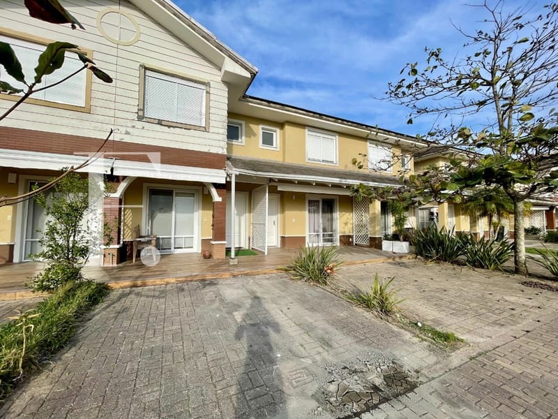Sobrado com 87m², 2 dormitórios, 1 suíte, 2 vagas, Pacific em Xangri-Lá