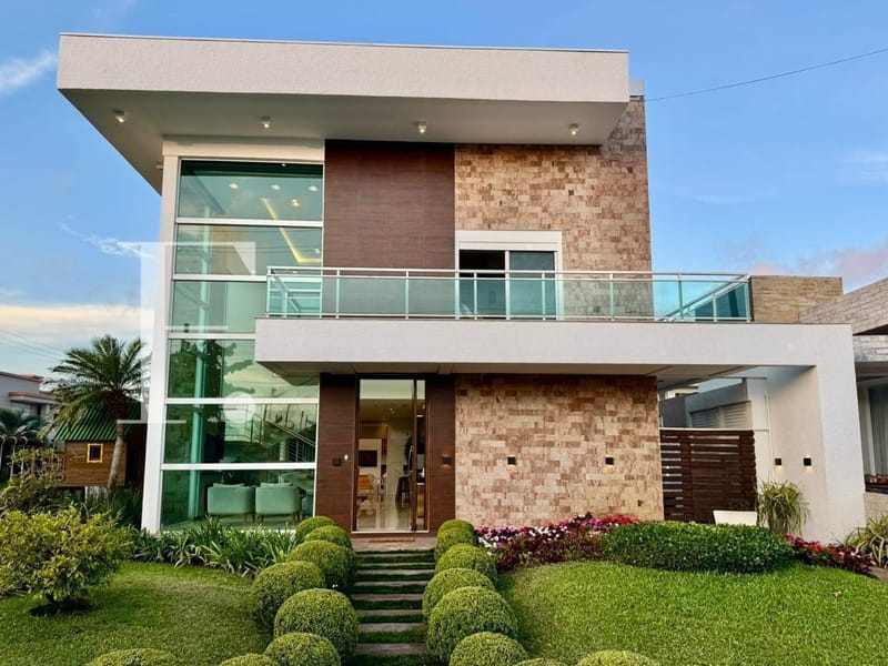 Sobrado com 290m², 4 dormitórios, 4 suítes, Condado de Capão em Capão da Canoa