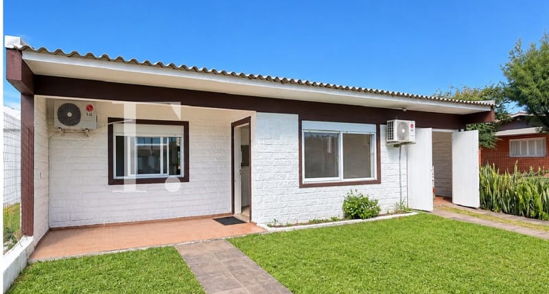 Casa com 146m², 3 dormitórios, 1 suíte, 1 vaga, no bairro Rainha do Mar em Xangri-Lá