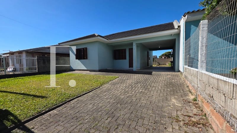 Casa com 83m², 3 dormitórios, 1 suíte, 1 vaga, no bairro Rainha do Mar em Xangri-Lá