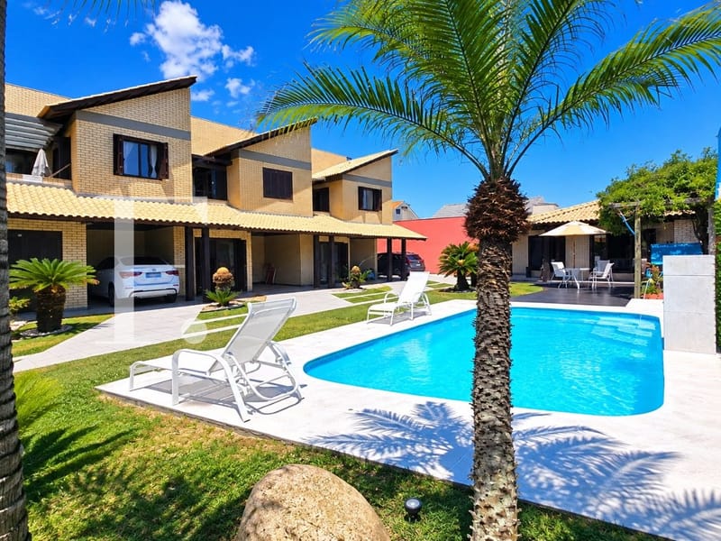 Casa com 378m², 6 dormitórios, no bairro Rainha do Mar em Xangri-Lá