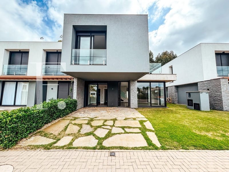 Sobrado com 294m², 4 dormitórios, 4 suítes, 1 vaga, Amaná em Xangri-Lá