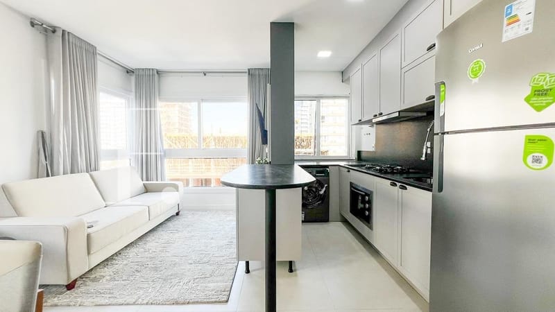 Apartamento com 61m², 2 dormitórios, 2 suítes, 1 vaga, Edifício Cartier em Capão da Canoa