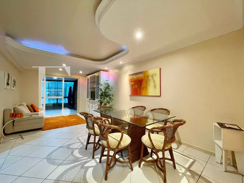 Apartamento com 87m², 2 dormitórios, 1 suíte, 1 vaga, Edifício Hannover em Capão da Canoa