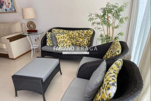 Sobrado com 200m², 4 dormitórios, 4 suítes, 3 vagas, Villas Resort em Xangri-Lá