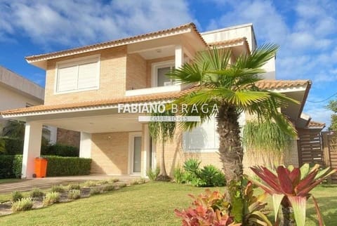 Sobrado com 321m², 4 dormitórios, 4 suítes, 4 vagas, Porto Coronado em Xangri-Lá