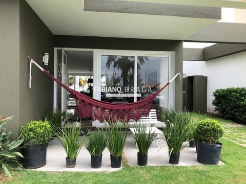Sobrado com 190m², 4 dormitórios, 4 suítes, 2 vagas, Las Palmas em Xangri-Lá