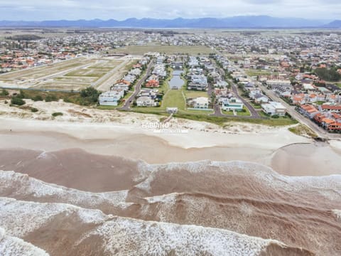 Las Dunas