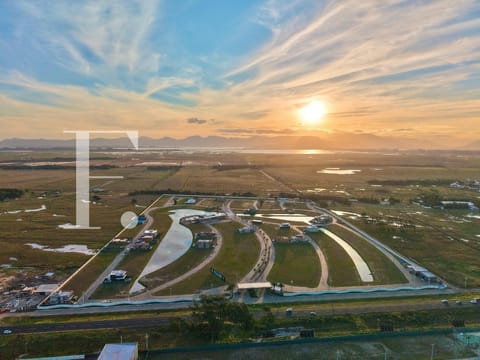 Terreno em Condomínio com 248m², Allure Beach Condo em Xangri-Lá