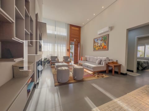 Casa Condomínio com 172m², 4 dormitórios, 4 suítes, 2 vagas, Riviera em Xangri-Lá