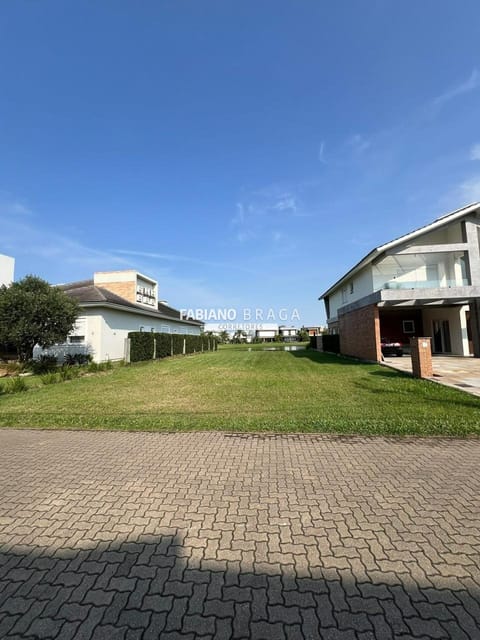 Terreno em Condomínio com 420m², Sea Coast em Xangri-Lá