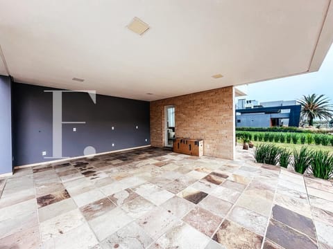 Sobrado com 309m², 4 dormitórios, 4 suítes, 2 vagas, Capão Ilhas Resort em Capão da Canoa