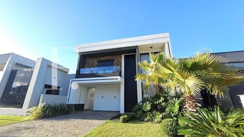 Sobrado com 167m², 4 dormitórios, 4 suítes, 2 vagas, Blue em Xangri-Lá