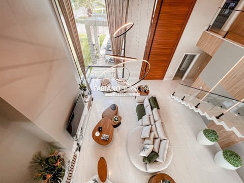 Sobrado com 426m², 5 dormitórios, 5 suítes, 4 vagas, Enseada Lagos em Xangri-Lá