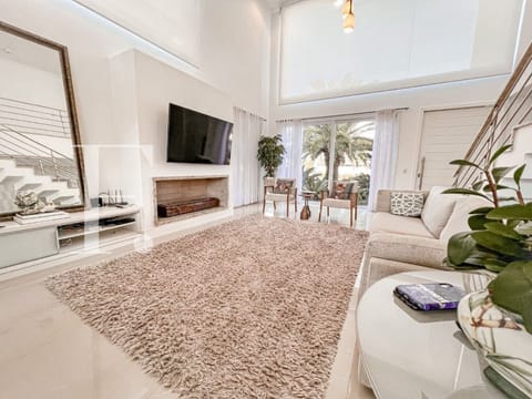 Sobrado com 289m², 5 dormitórios, 5 suítes, 3 vagas, Malibu em Xangri-Lá