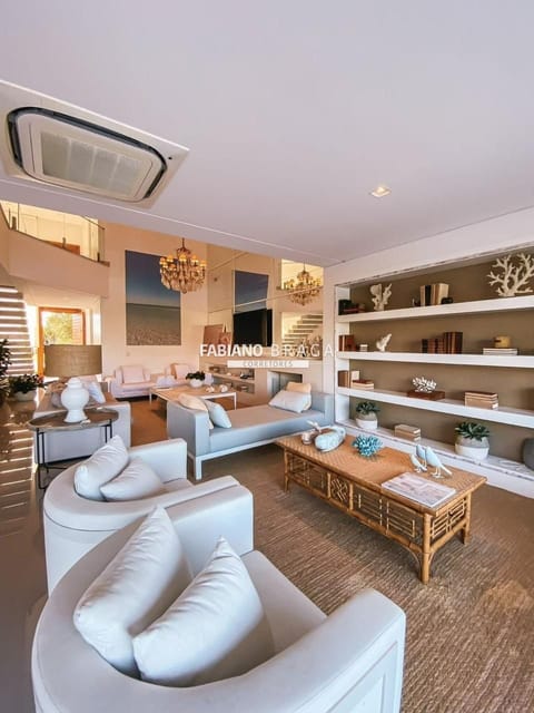 Sobrado com 380m², 5 dormitórios, 5 suítes, 2 vagas, Enseada Lagos em Xangri-Lá
