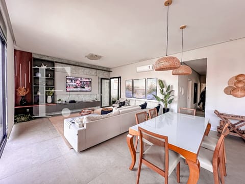 Casa Condomínio com 177m², 4 dormitórios, 4 suítes, 2 vagas, Blue em Xangri-Lá