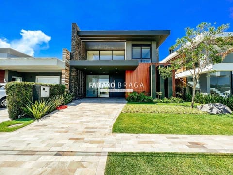 Sobrado com 238m², 4 dormitórios, 4 suítes, Capão Ilhas Resort em Capão da Canoa