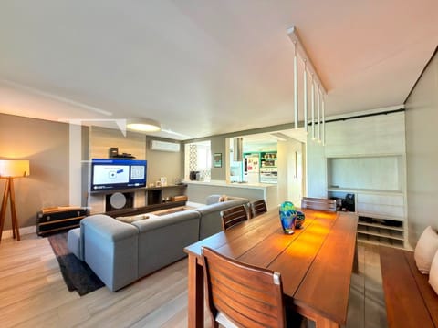 Sobrado com 336m², 3 dormitórios, 3 suítes, 2 vagas, Rossi Atlântida em Xangri-Lá