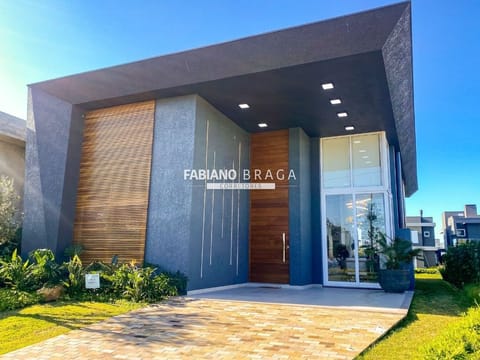 Casa Condomínio com 196m², 4 dormitórios, 4 suítes, Capão Ilhas Resort em Capão da Canoa