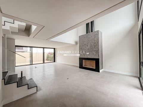 Sobrado com 230m², 4 dormitórios, 4 suítes, 2 vagas, Blue em Xangri-Lá
