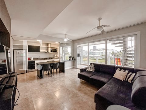 Apartamento com 116m², 2 dormitórios, 1 suíte, 2 vagas, Rossi Atlântida em Xangri-Lá