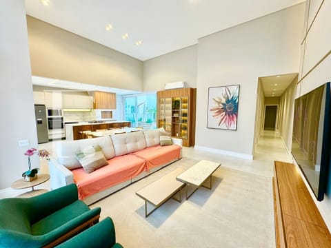 Casa Condomínio com 150m², 3 dormitórios, 3 suítes, 2 vagas, Condado de Capão em Capão da Canoa