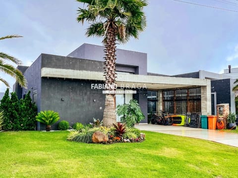 Casa Condomínio com 190m², 4 dormitórios, 4 suítes, 2 vagas, Riviera em Xangri-Lá