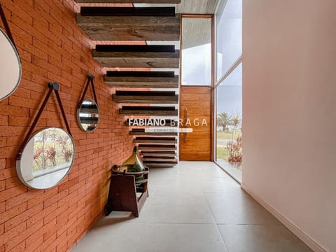 Sobrado com 234m², 3 dormitórios, 3 suítes, 2 vagas, Green Village Golf Club em Xangri-Lá