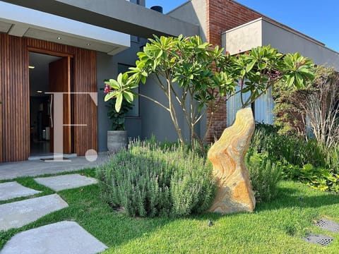 Sobrado com 211m², 4 dormitórios, 4 suítes, 2 vagas, Blue em Xangri-Lá