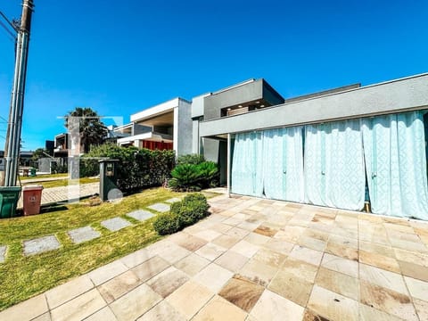 Casa Condomínio com 150m², 4 dormitórios, 4 suítes, Blue em Xangri-Lá